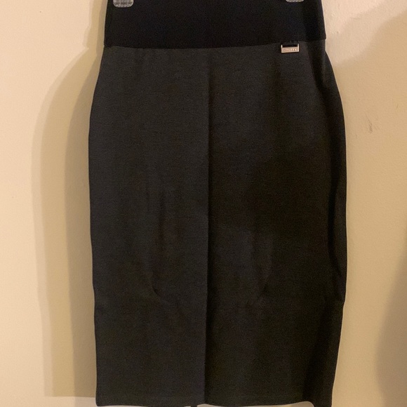 ✨Vintage Calvin Klein Skirt like new X small - Picture 1 of 6